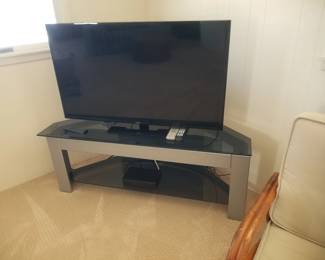 Media table; TV