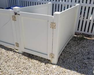 Trash corral