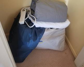 Inflatable beds