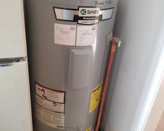 ELECTRIC hot water heater