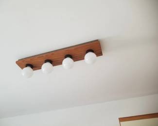 Light fixture