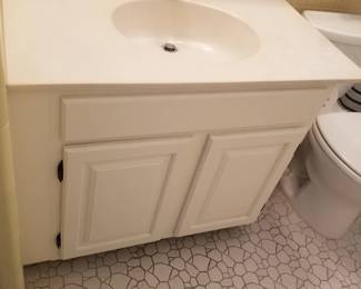 Bath vanity
