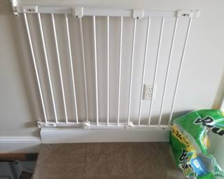 Baby/pet gate