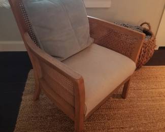 Accent chair