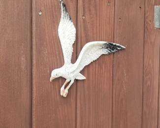 Metal seagull