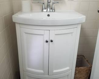 Bath vanity