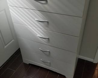 5-drawer dresser