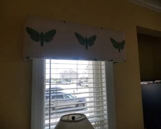 Window valances & blinds