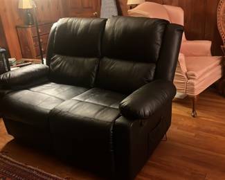 Wayfair Loveseat Recliner, like new. Purchased, 3/25.