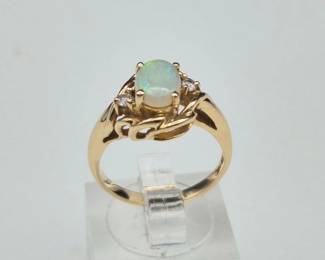 14kGoldOpalDiamondAccentRing