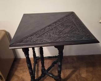 AntiqueCarvedDropLeafAccentTableTriangularTopDesign