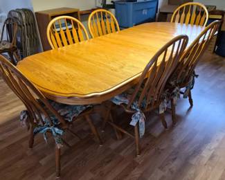 VintageOakDiningSetExpandableTableSpindleBackChairs