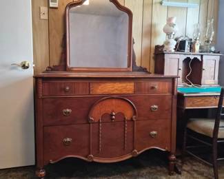 AntiqueGregoryFurnitureArtDecoDresserDetachableMirror