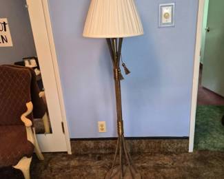 VintageMetalBrassFloorLampwithTasselDetail
