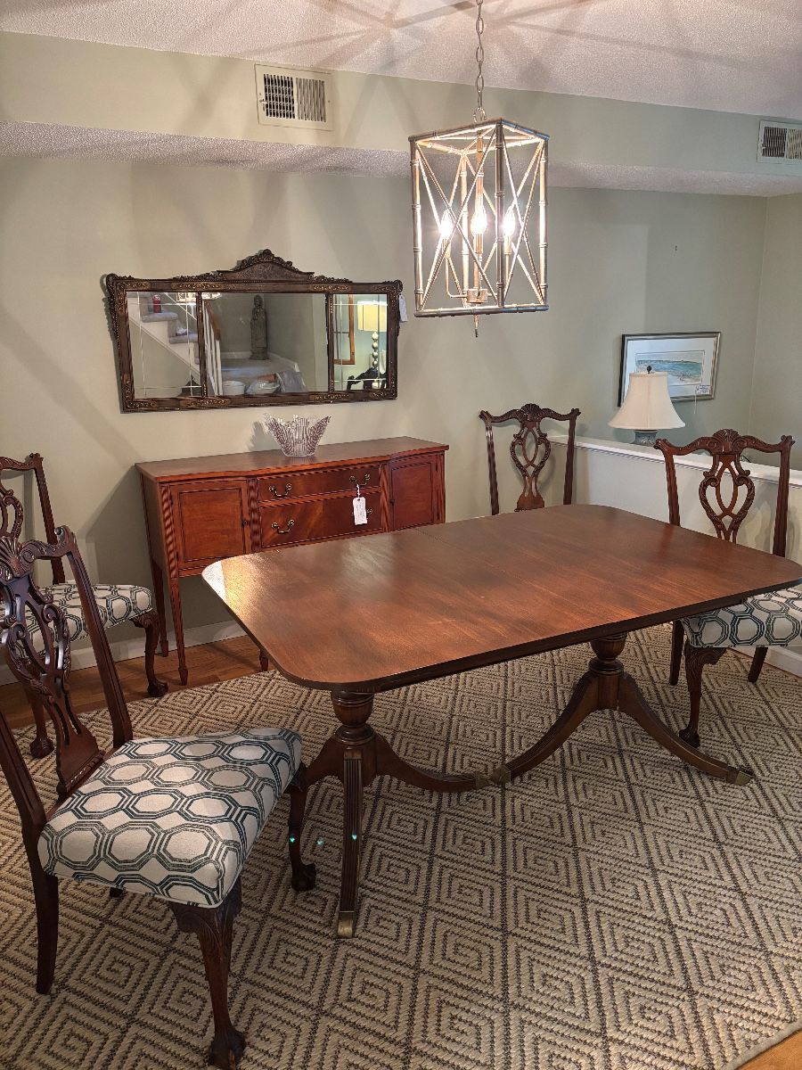 Duncan Phyfe style double pedestal mahogany dining table.