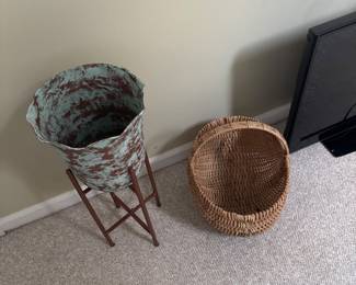 Vintage pot with stand, woven Basket