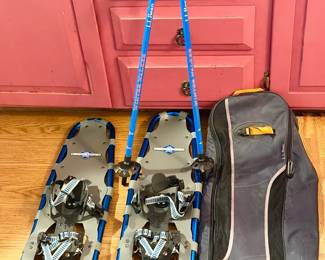 LLBean Winter Walker Snowshoes Size 36 With Bag & Poles