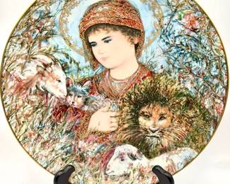 Knowles China Peaceful Kingdom Collectors Plate