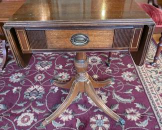 Brandt Furniture vintage mahogany drop leaf side table