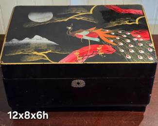 Vintage Japanese lacquered wood jewelry storage chest music box