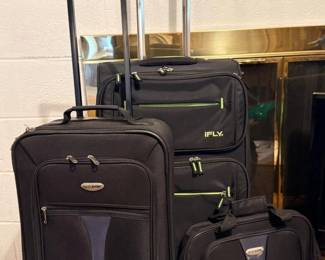 62 iFLYExpandableRollingSuitcaseNorthpakCarryonWeekender