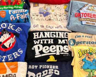 15 Collectionof37GraphicTShirts