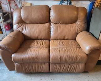 165 PalliserFurnitureRegentBrownLeatherDualManualRecliningLoveseat