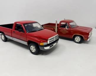 31 118ScaleDodgeLilRedExpressDodgeRamDieCastTruckLot