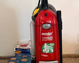 98 EurekaTheBossSmartVacVacuumwFiltersBagsAttachments