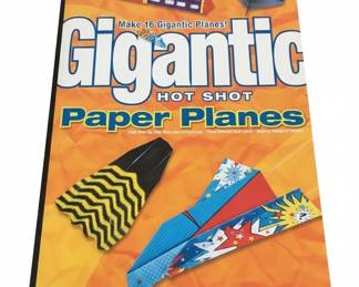 Gigantic Hot Shot Paper Planes Activity Book