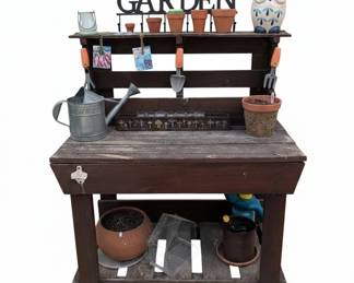 Wooden Garden Potting Bench