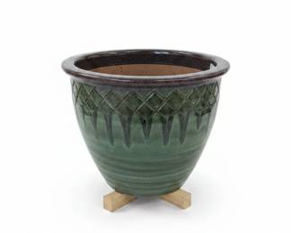 HD Designs Outdoors Glazed Ceramic Diamond Pattern Planter with Stand