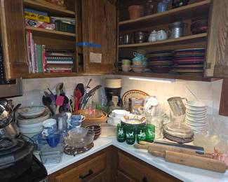 Full kitchen