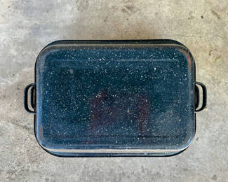 Lot 50: Drinkwell Platinum cat fountain, enamel roasting pans, and stainless steel bowl