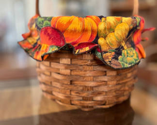 Lot 31: Vintage Wicker Baskets and a Turkey-Shaped Basket