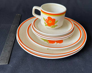 Lot 72: Vintage 1970's Lenox Fire Flower and Home Ceramic Mugs