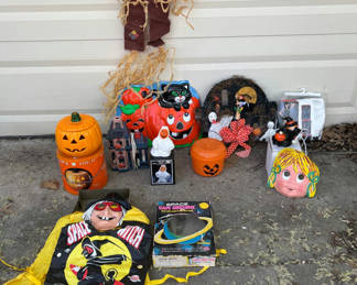 Lot 60: Vintage Halloween decorations and costumes assortment (1960's-80's)
