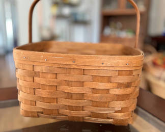 Lot 30: Assorted handwoven baskets