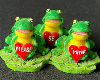 Lot 91: Frog Valentine Trio and Fairy Ornament