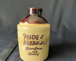 Lot 80: Pride of Arkansas Mountain Honey two-chamber ceramic honey pot