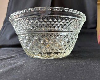 Lot 17: Vintage Cut-glass bowl and a glass tumbler