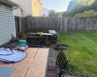 Outdoor table and 6 chairs