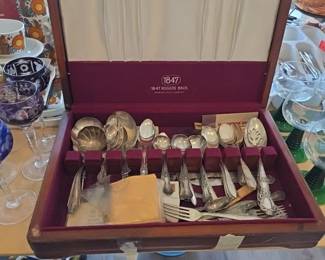 vintage 1847 Rogers Bros. silverplate flatware set