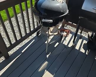 Weber Original Kettle Charcoal Grill