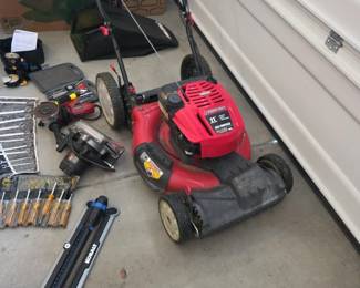 roy-Bilt 21-inch self-propelled gas lawn mower
