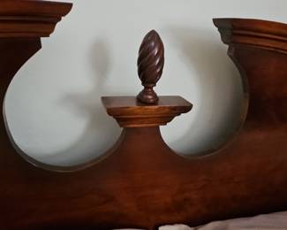 Traditional Mahogany King Size Poster Bed