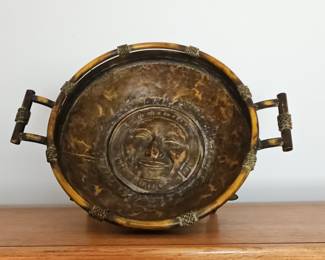 Decorative Metal Sun Face Tripod Bowl