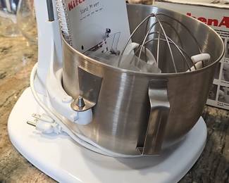 KitchenAid Professional 600 Series 6 Quart Bowl-Lift Stand Mixer