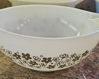 Pyrex Spring Blossom Crazy Daisy Cinderella Mixing Bowl