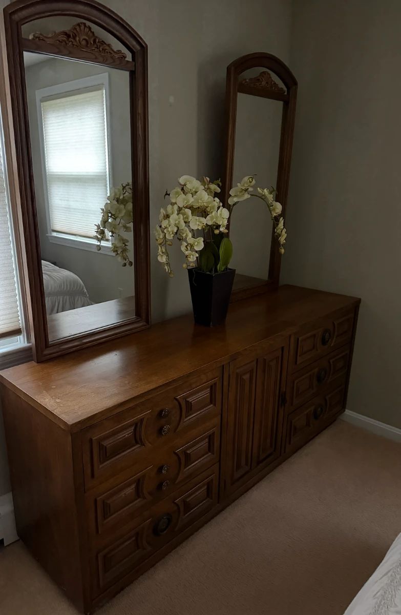 Bedroom dresser with dual matching mirrors solid wood